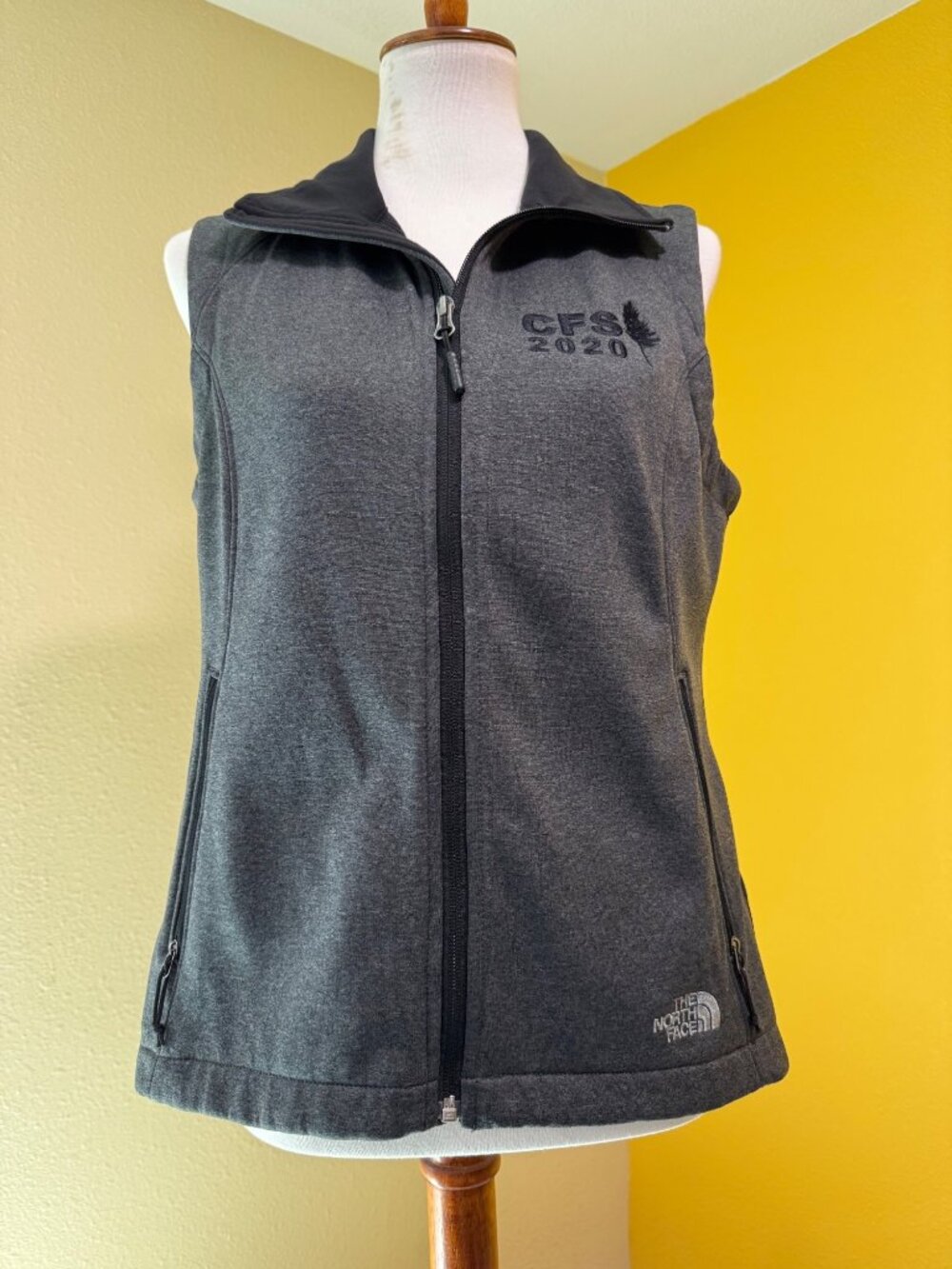 The North Face Womens Gray Full-Zip Fleece Vest CFS 2020 Embroidered Logo Size M